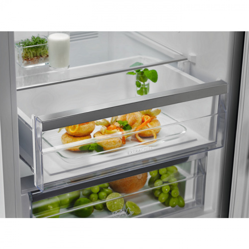 Холодильник Electrolux RNC7ME34W2 фото 5