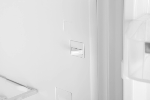 Встраиваемый холодильник Hyundai HBR 1786 фото 7