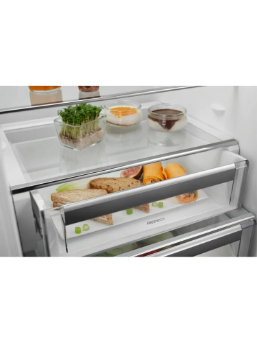 Встраиваемый холодильник Electrolux LNS9TE19S фото 6